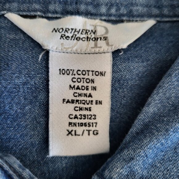 Vintage Denim Button-Up Shirt with Embroidered Santa Sz XL - Picture 11 of 11